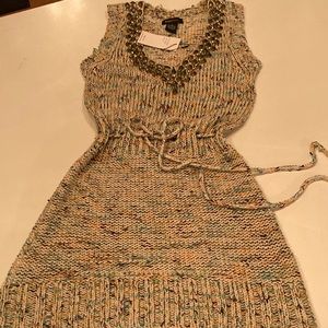Love this dress     Brand new     Very comfortable material      Paid 190$